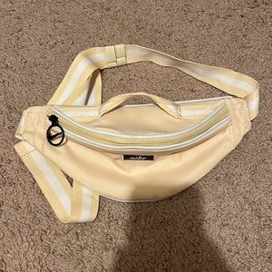 Nike Fanny Pack, Soft yellow